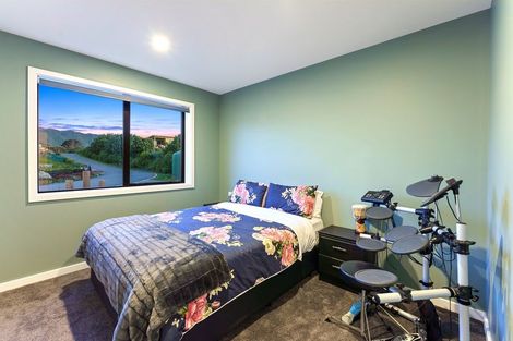 Photo of property in 1 Arapipi Way, Peka Peka, Waikanae, 5391