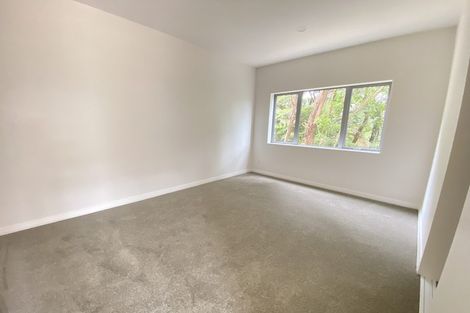 Photo of property in 22 Lorikeet Place, Unsworth Heights, Auckland, 0632