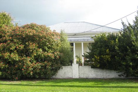 Photo of property in 147 Pembroke Street, Carterton, 5713