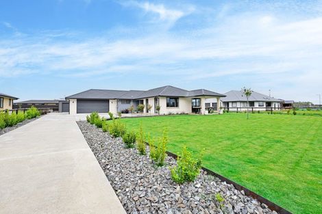 Photo of property in 12 Pegasus Place, Seaward Bush, Invercargill, 9812