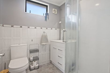 Photo of property in 33a Makora Road, Massey, Auckland, 0614