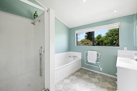 Photo of property in 18 Masters Road, Eureka, Hamilton, 3287