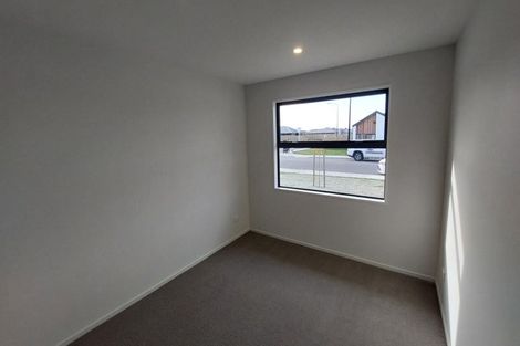 Photo of property in 35 Chambers Avenue, Woodend, 7691