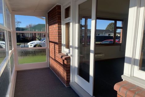 Photo of property in 1/2 Dulles Place, Papanui, Christchurch, 8053