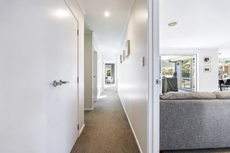 Photo of property in 26 Fernbrook Drive, Hurworth, New Plymouth, 4310