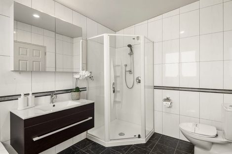 Photo of property in 74 Oakway Drive, Schnapper Rock, Auckland, 0632