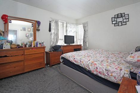 Photo of property in 74 Sikkim Crescent, Clover Park, Auckland, 2019