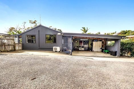 Photo of property in 54 Powells Road, Cable Bay, 0420