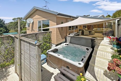 Photo of property in 8a Hauraki Crescent, Pinehill, Auckland, 0632