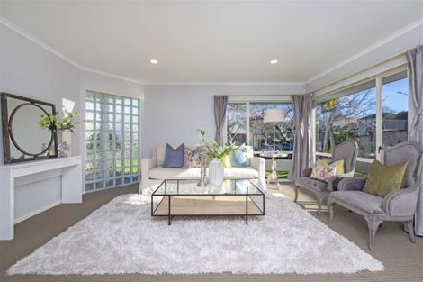 Photo of property in 9 Camerton Close, Northpark, Auckland, 2013