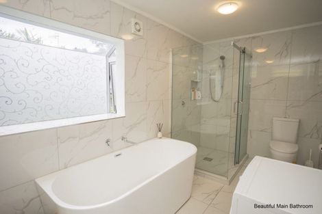 Photo of property in 7 Mosman Place, Chatswood, Auckland, 0626