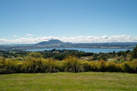 Photo of property in 121 Highland Drive, Acacia Bay, Taupo, 3385