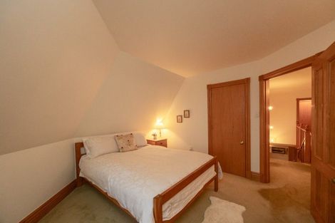 Photo of property in 96 Clifton Terrace, Fitzherbert, Palmerston North, 4410