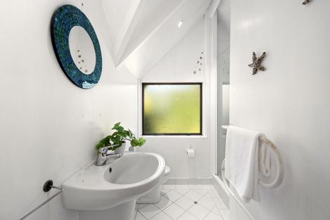 Photo of property in 3 Ridge Road, Lake Okareka, Rotorua, 3076