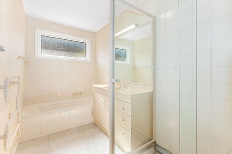 Photo of property in 22 Bushey Way, Maungaraki, Lower Hutt, 5010