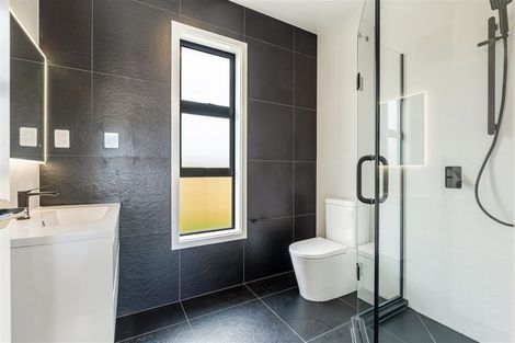 Photo of property in 8 Cutfield Lane, Kumeu, 0810