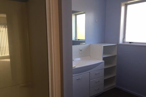 Photo of property in 25 Creese Place, Redwood, Christchurch, 8051