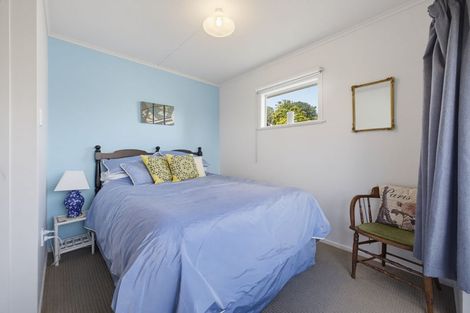 Photo of property in 205 Mangorei Road, Merrilands, New Plymouth, 4312