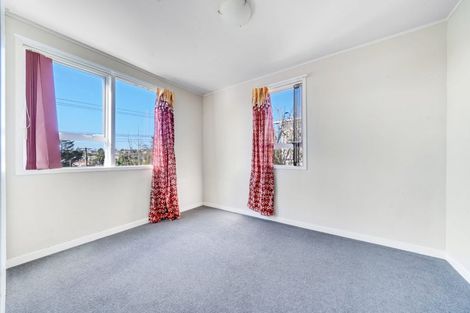 Photo of property in 39 Sunnyside Road, Sunnyvale, Auckland, 0612
