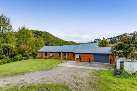 Photo of property in 210 Standish Road, Toko, Stratford, 4392