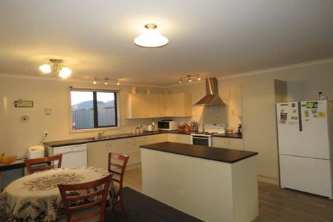 Photo of property in 28 Rodney Street, Georgetown, Invercargill, 9812