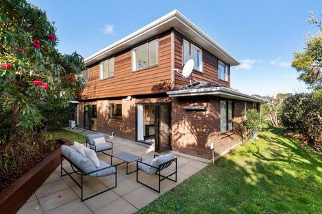 Photo of property in 39 Thatcher Crescent, Crofton Downs, Wellington, 6035