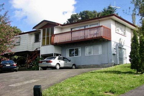 Photo of property in 25 Lambrown Drive, Totara Vale, Auckland, 0629