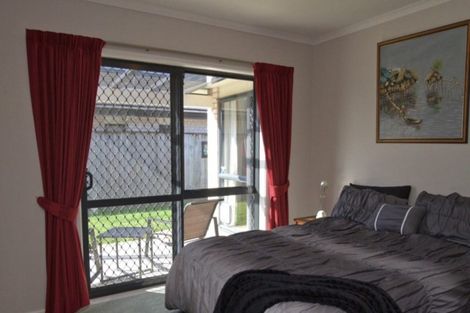 Photo of property in 43 Bowen Street, Levin, 5510