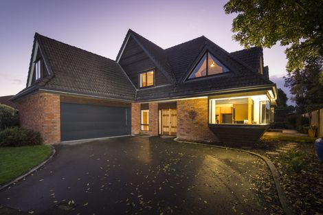 Photo of property in 19 Truscott Grove, Awapuni, Palmerston North, 4412