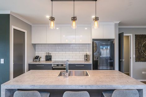 Photo of property in 14 Gallipoli Place, Paraparaumu, 5032