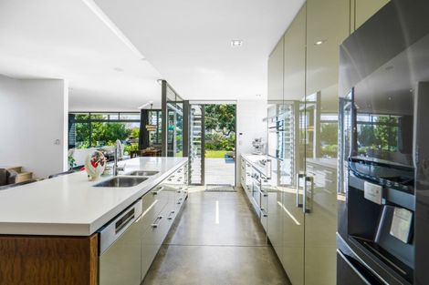 Photo of property in 37 Laurence Street, Manly, Whangaparaoa, 0930