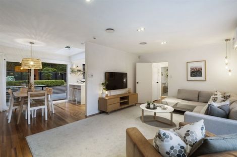 Photo of property in 102 Park Hill Road, Birkenhead, Auckland, 0626