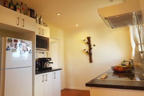 Photo of property in 30 Kamara Road, Glen Eden, Auckland, 0602