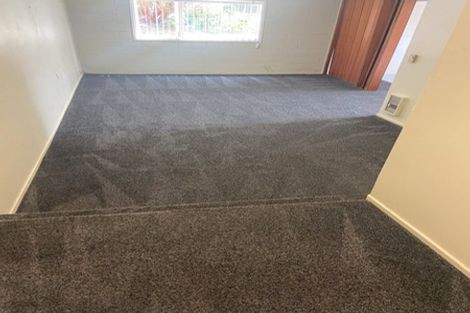 Photo of property in 18 Prince Regent Drive, Half Moon Bay, Auckland, 2012