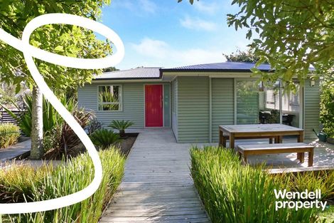 Photo of property in 32 Queen Mary Avenue, New Lynn, Auckland, 0600