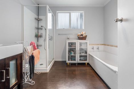 Photo of property in 4 Hill Street, Lawrence, 9532