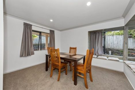 Photo of property in 64 Ayrshire Drive, Grandview Heights, Hamilton, 3200