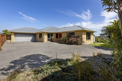 Photo of property in 59 Karamea Street, Whalers Gate, New Plymouth, 4310