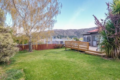 Photo of property in 27 Newcastle Street, Clyde, 9330