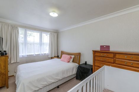 Photo of property in 35 Saint Annes Street, Levin, 5510
