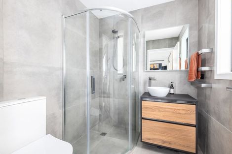 Photo of property in 74 Kotare Street, Waikanae, 5036