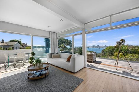 Photo of property in 24 Bridge View Road, Birkenhead, Auckland, 0626