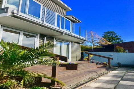 Photo of property in 43a Shanaway Rise, Hillcrest, Auckland, 0627