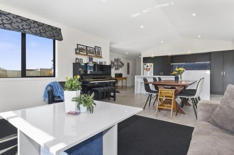 Photo of property in 28 Lynley Park Drive, Omokoroa, 3114