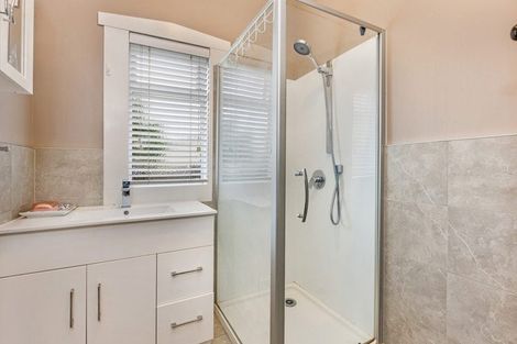 Photo of property in 17 Smiths Avenue, Papakura, 2110