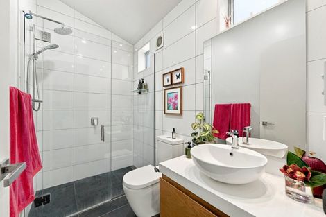 Photo of property in 9 Hadlow Place, Burnside, Christchurch, 8041