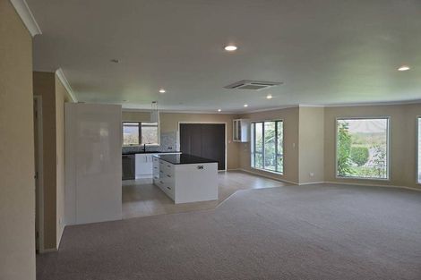 Photo of property in 2 Charlise Place, Onerahi, Whangarei, 0110