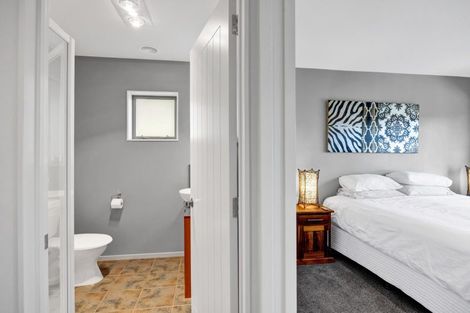 Photo of property in 201 Heta Road, Merrilands, New Plymouth, 4312