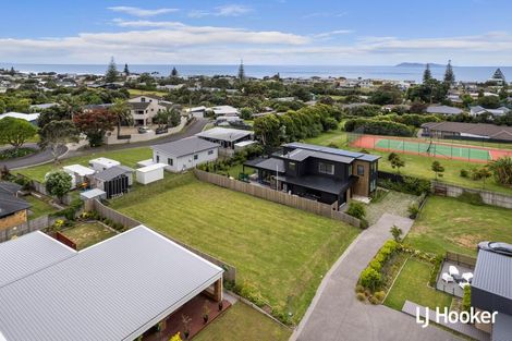 Photo of property in 9 Beau Lane, Waihi Beach, 3611