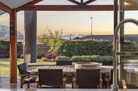 Photo of property in 12 Sapphire Spring Rise, Wanaka, 9305